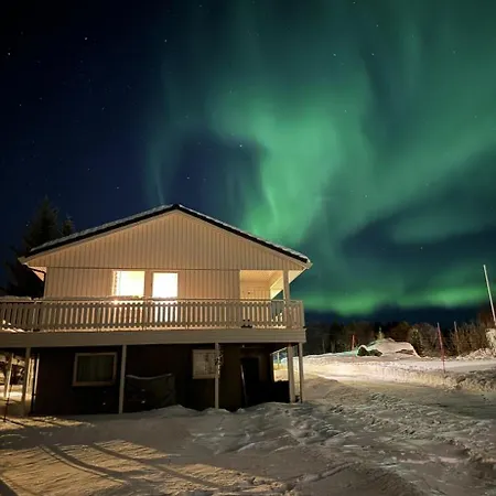Arctic Serenity Semesterbostad *